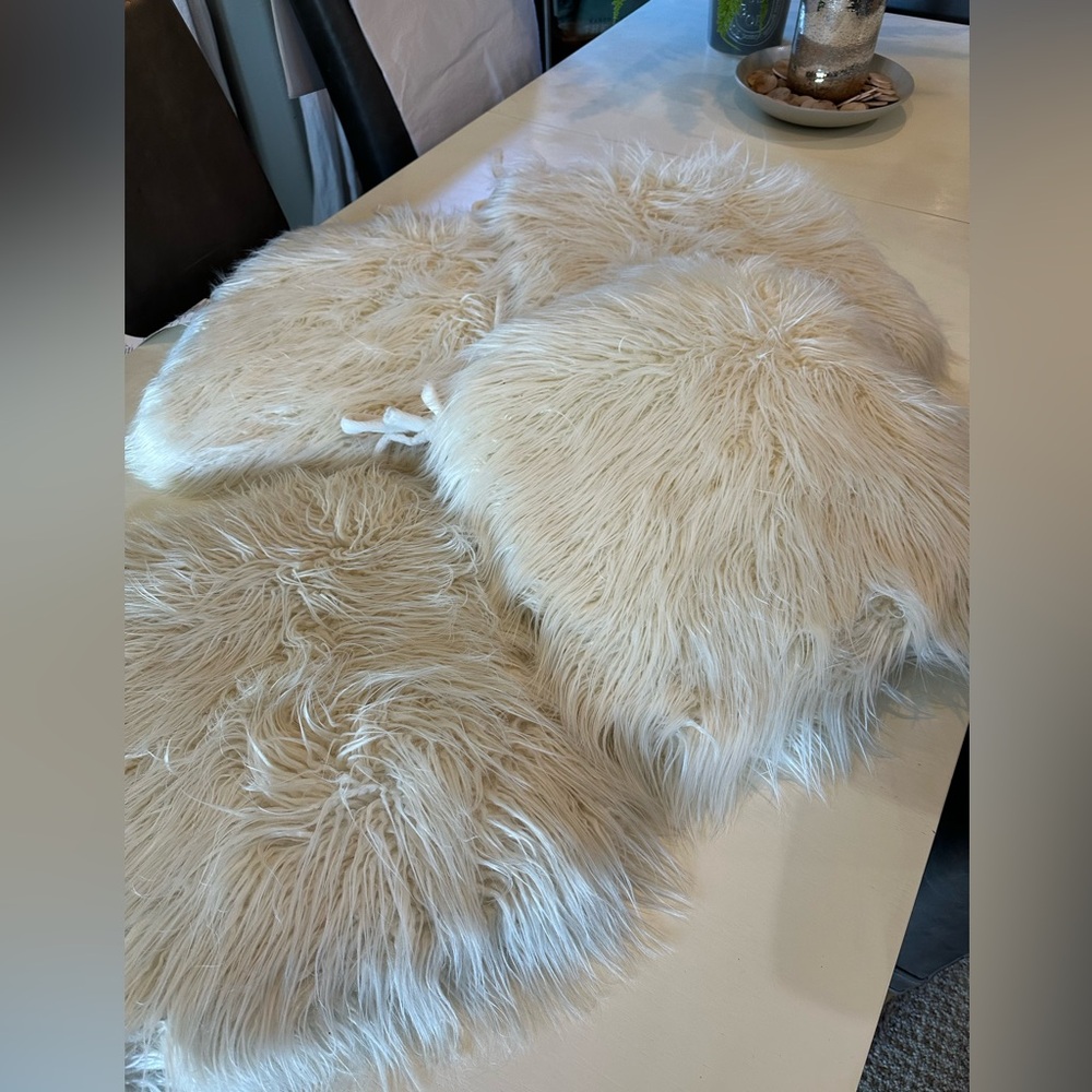Pier 1 Cream (4) Faux Fur seat cushions - Picture 3 of 10